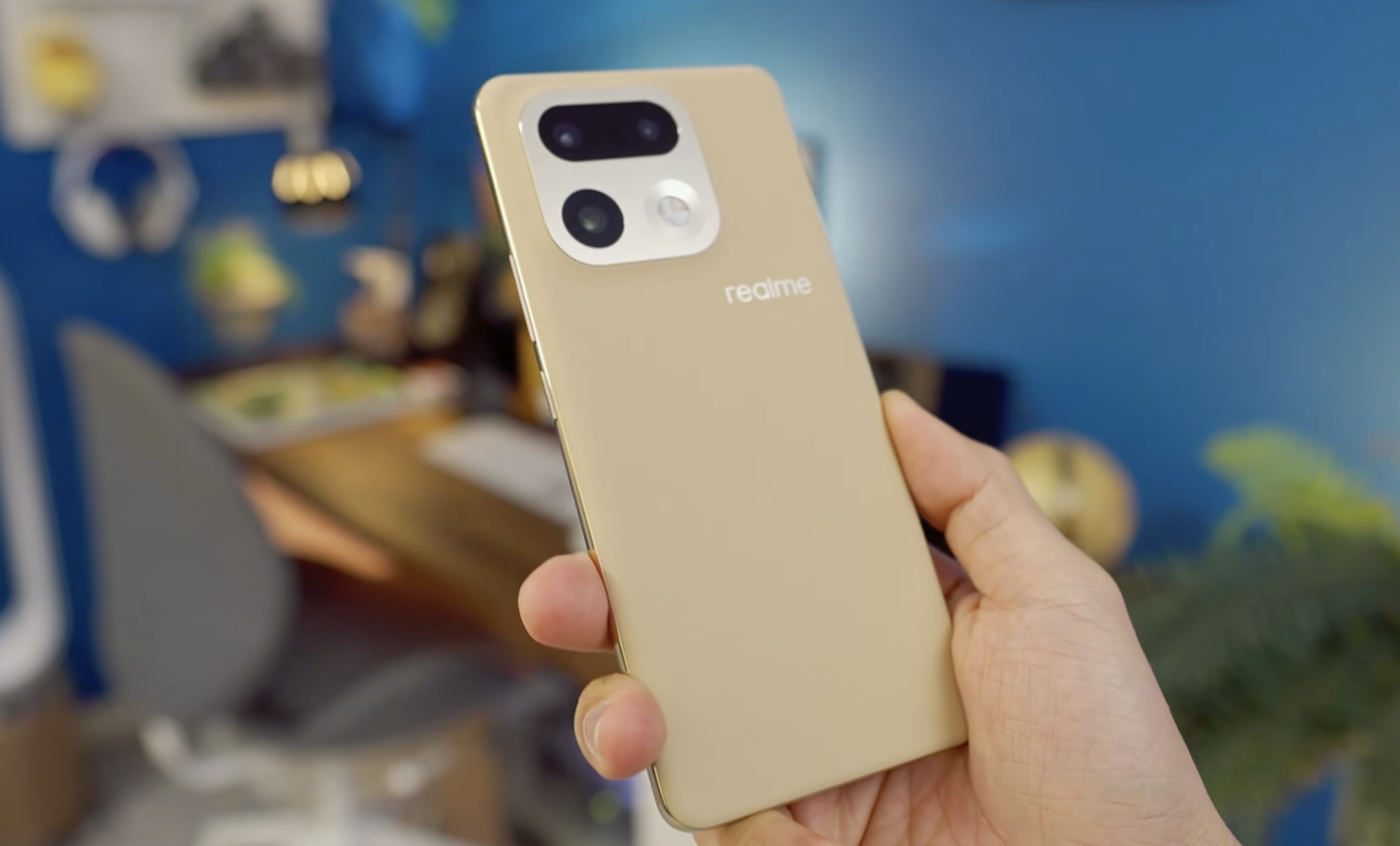 Realme 16 Pro Plus Resmi Rilis! Desainnya Unik, Kameranya Gahar, Tapi Performanya Bikin Kaget