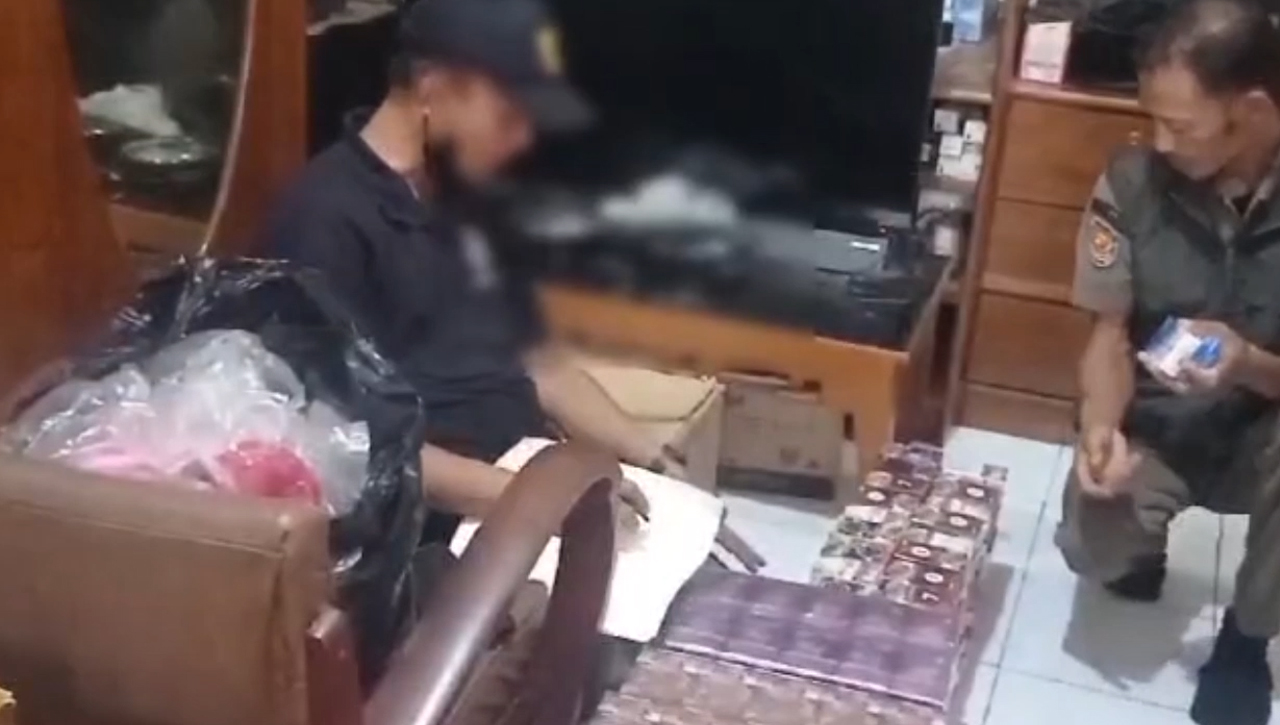 70 Ribu Batang Rokok Ilegal Diamankan Petugas Gabungan, Penjual Ngaku Dapat Dari Sales Sepeda Motor