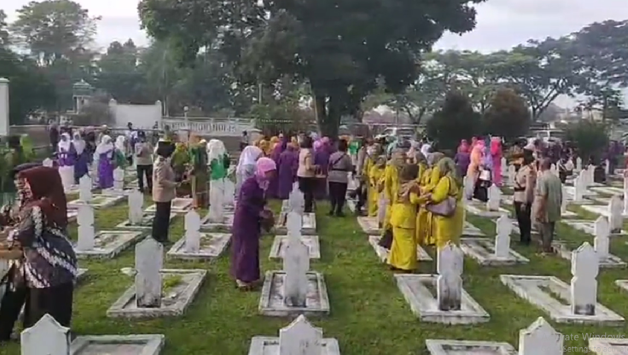 Peringati Hari Ibu, GOW Kota Tasikmalaya Gelar Ziarah dan Seni Budaya Sambut Indonesia Emas 2045