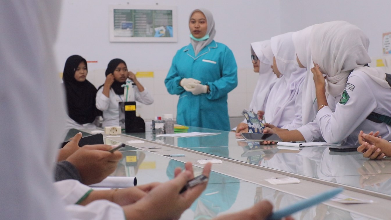 Edukasi Remaja Antisipasi Penyakit Dini, Universitas BTH Tasikmalaya Kumpulkan Puluhan Siswa SMA dan SMK