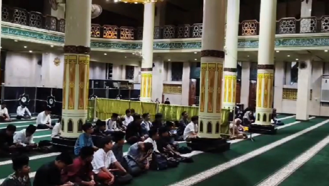 Masjid Agung Ciamis Gelar Itikaf Sambut Bulan Rajab, Persiapkan Diri Menyambut Bulan Suci Ramadan 