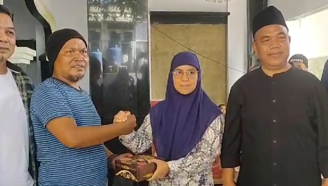 OJK Tasikmalaya Beri Bantuan Sarapan Sehat ke Yayasan Darul Ihsan, Bantu Korban Narkoba Hingga ODGJ