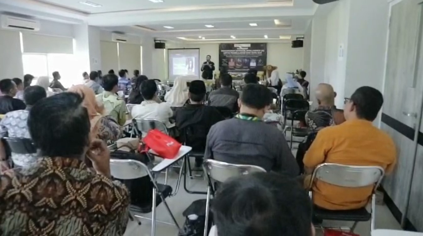 Tingkatkan Kompetensi di Era Digital, Puluhan Guru TIK Tasikmalaya ikuti workshop AI