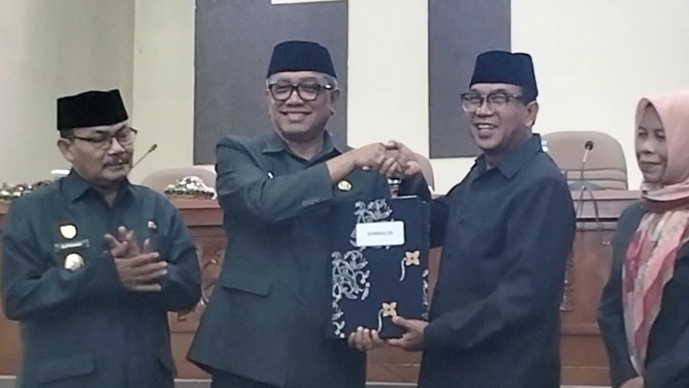 DPRD Tetapkan Raperda Penataan dan Pemberdayaan PKL, Wali Kota Ingin Lokasi Representatif 