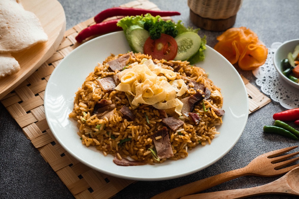 Resep Nasi Goreng Sederhana yang Enak. Gak Pake Ribet dan Mahal! 