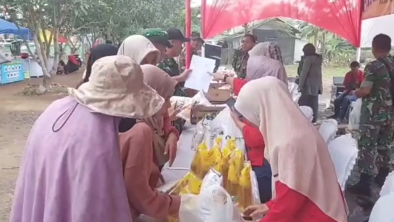 Kodim Ciamis Gelar Gerakan Pangan Murah di Banjar, Harga Sembako Dipangkas Rp 2.500 Untuk Kendalikan Inflasi
