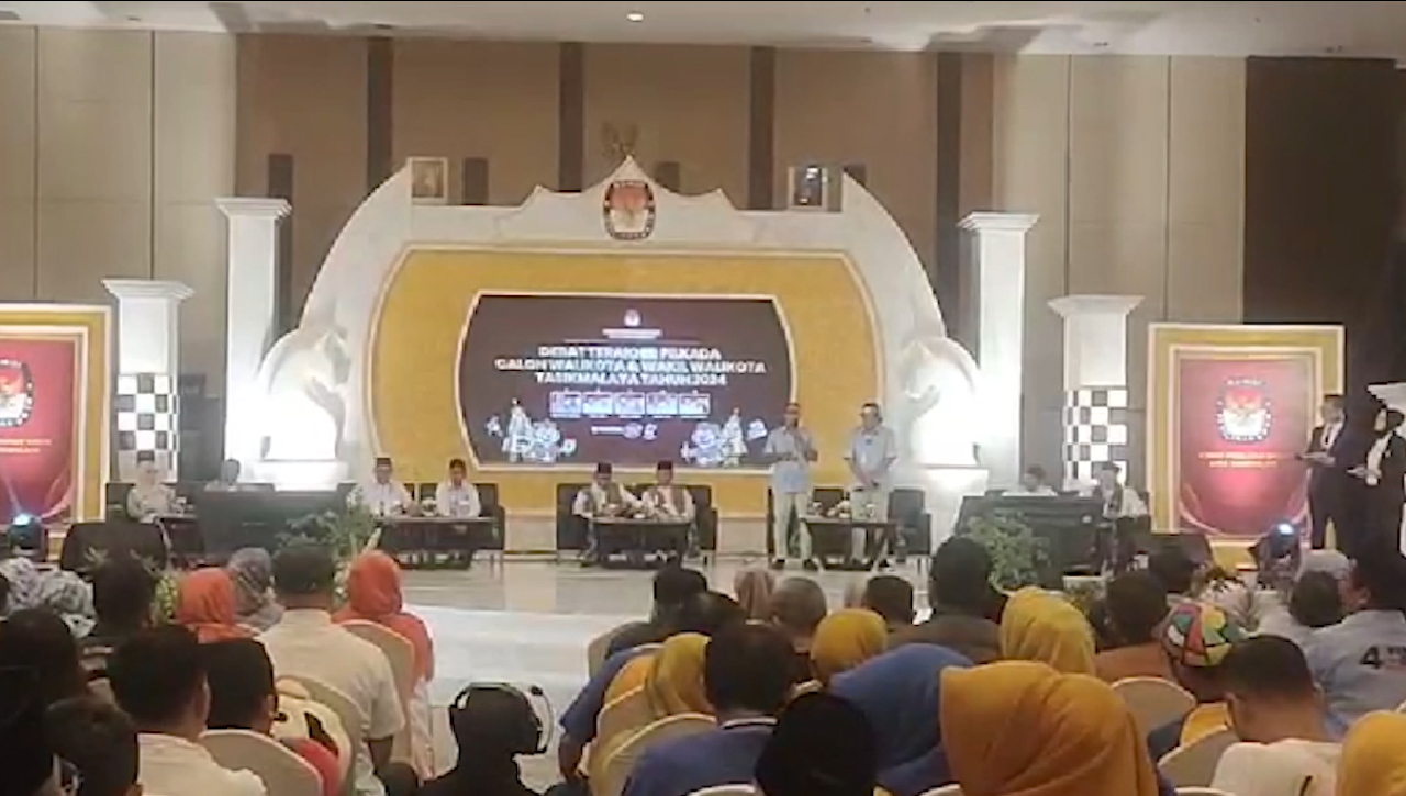 Debat Terakhir Pilkada Kota Tasik, Paslon Masih Baca Contekan