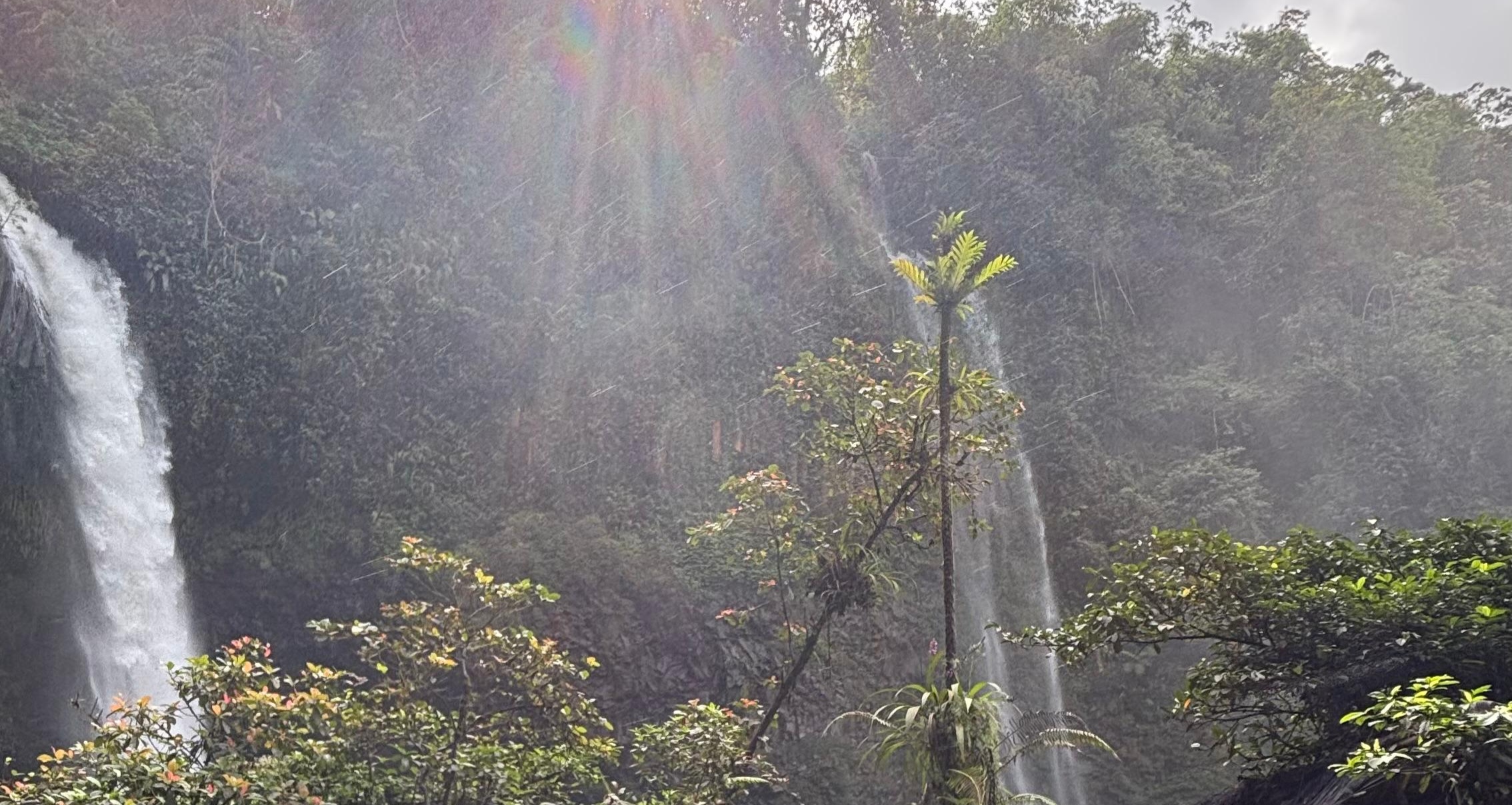 Curug Ciparay, Air Terjun Kembar Setinggi 70 Meter di Tasikmalaya
