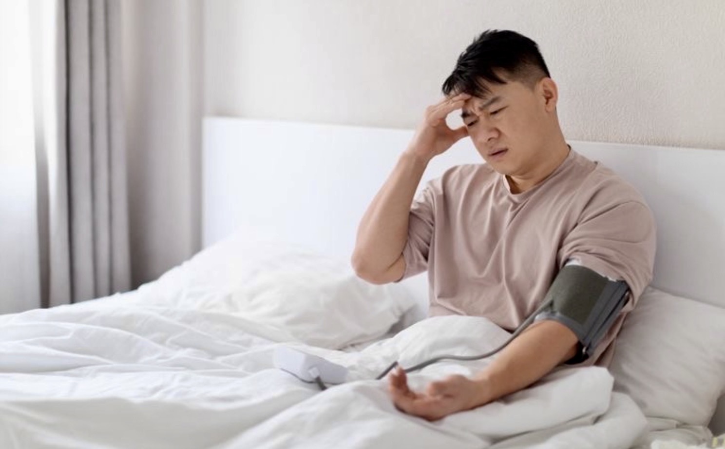 Sering Pusing Saat Berdiri? Ini Penjelasan Tekanan Darah Rendah dan Cara Mengatasinya