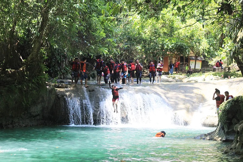 Liburan ke Pangandaran Bawa Rombongan Keluarga? Ini Harga Paket Citumang