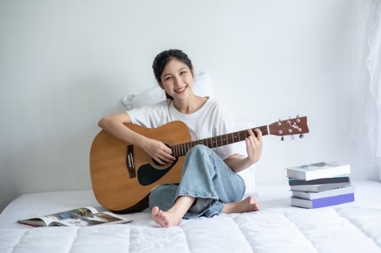 Daftar 10 Lagu Galau untuk Menemani Saat Patah Hati, Lengkap dengan Chord nya loh!