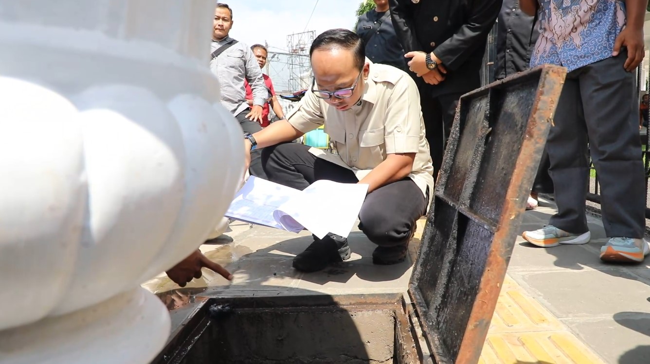 Poles Wajah di Pusat Kota Tasikmalaya, Viman-Diky Lakukan Monev Jalan hingga Drainase