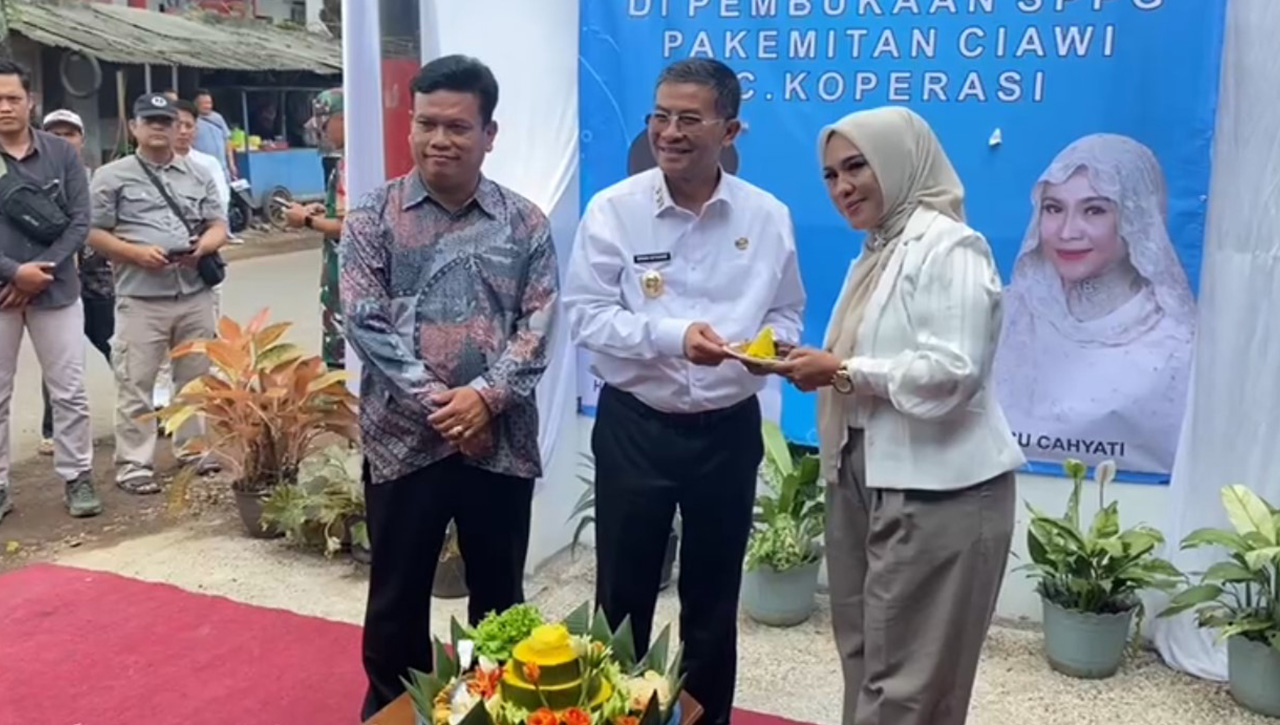 Wakil Gubernur Jabar Resmikan SPPG Pakemitan Ciawi, Siap Produksi 2.000 Porsi Setiap Hari