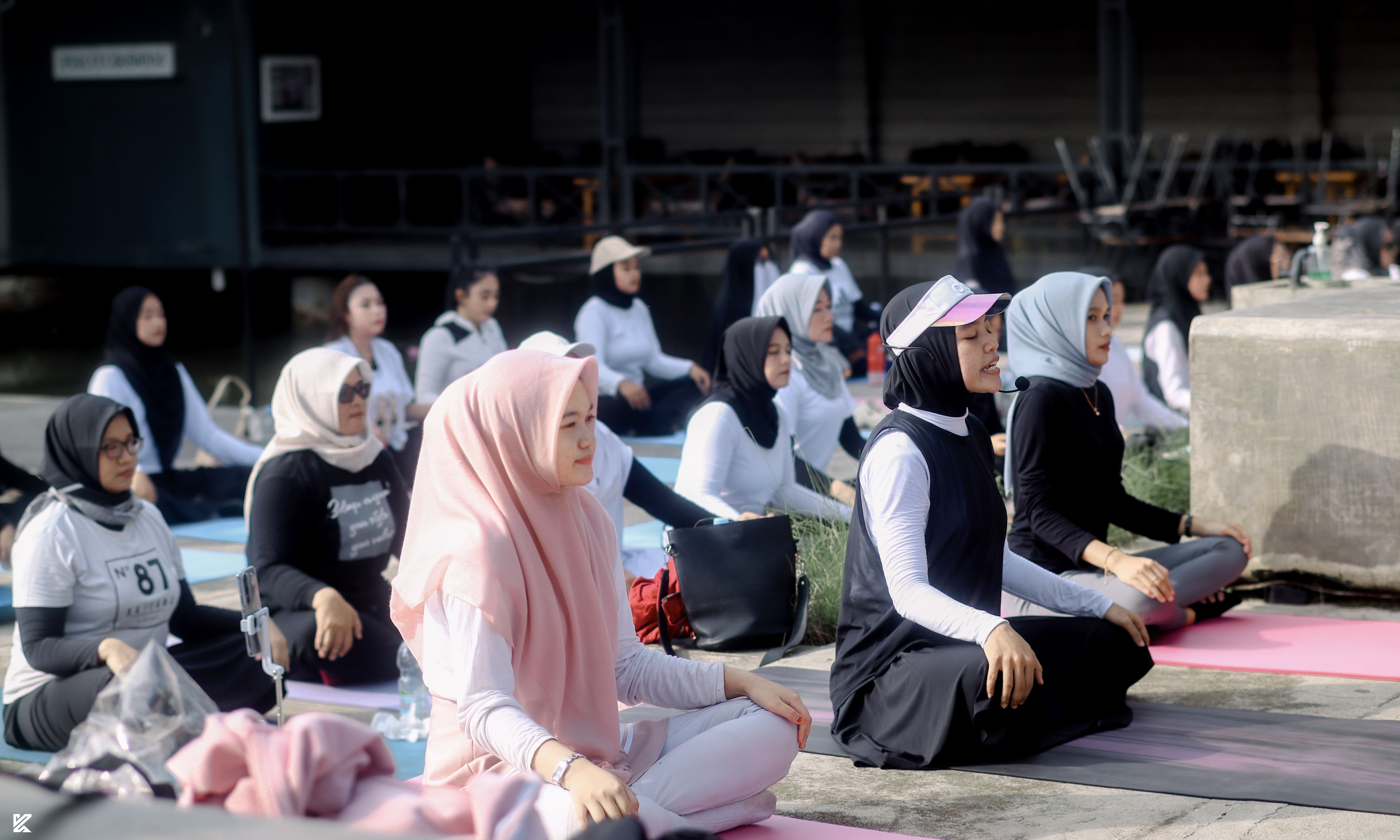 Rahasia Menjaga Kesehatan Mental Lewat Gerakan Yoga 