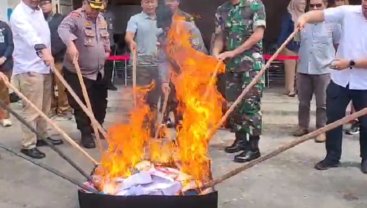 Ribuan Surat Suara Rusak Dimusnahkan KPU, Pastikan Surat Suara Di TPS Sesuai Dengan Kebutuhan