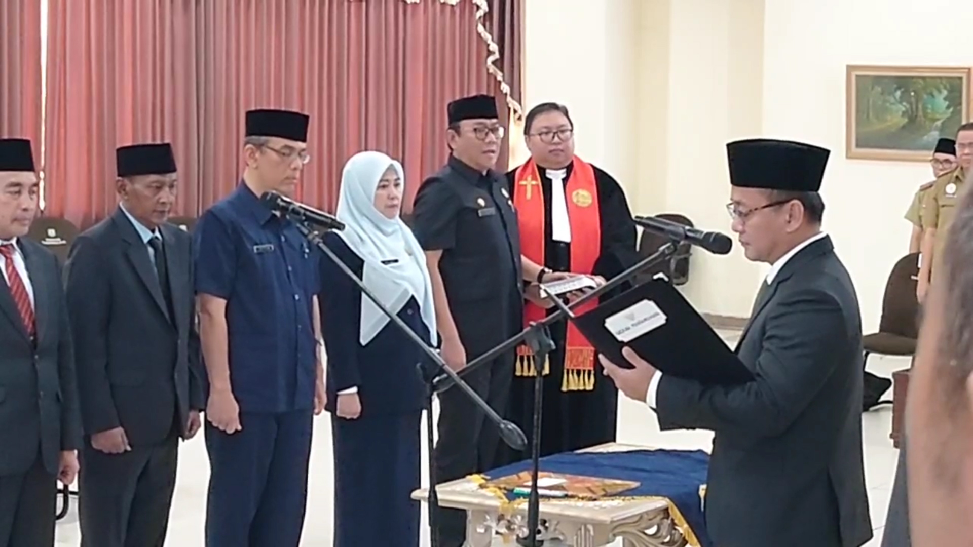 Dinilai Terlalu Lama Menjabat, Bupati Tasikmalaya Ganti Sekda, Tegaskan Evaluasi Ketat Terhadap Tim