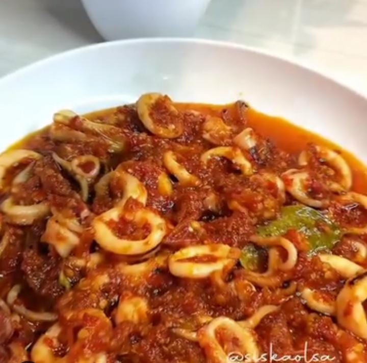 Pecinta Cumi Wajib Coba!! Ini Resep  Sambal Cumi Yang Bikin Nagih...