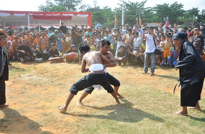 Mengenal 5 Jenis Olahraga Tradisional Asli Indonesia yang Unik dan Ekstrim, Kamu Suka yang Mana?