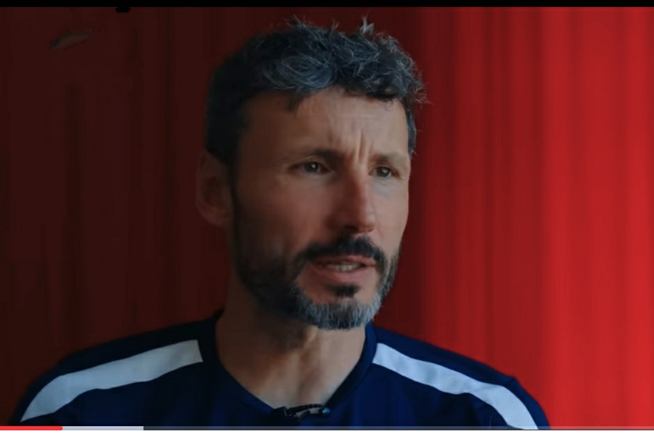 Mark Van Bommel Tak tertarik Latih AC Milan, Lebih Suka Pulang Kampung Gantikan Arne Slot