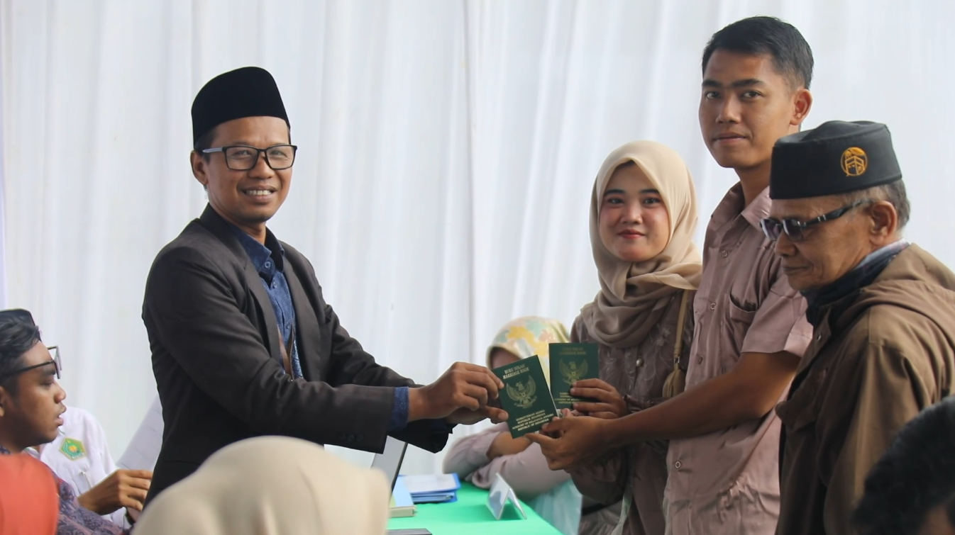 132 Pasangan Sumringah, Status Pernikahan Kini Diakui Negara