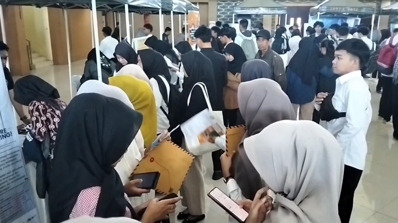 Menanti Hasil Job Fair, 5819 Orang Masih Nganggur, Dinas Tunggu Penempatan Pencari Kerja Pada 32 Perusahaan   