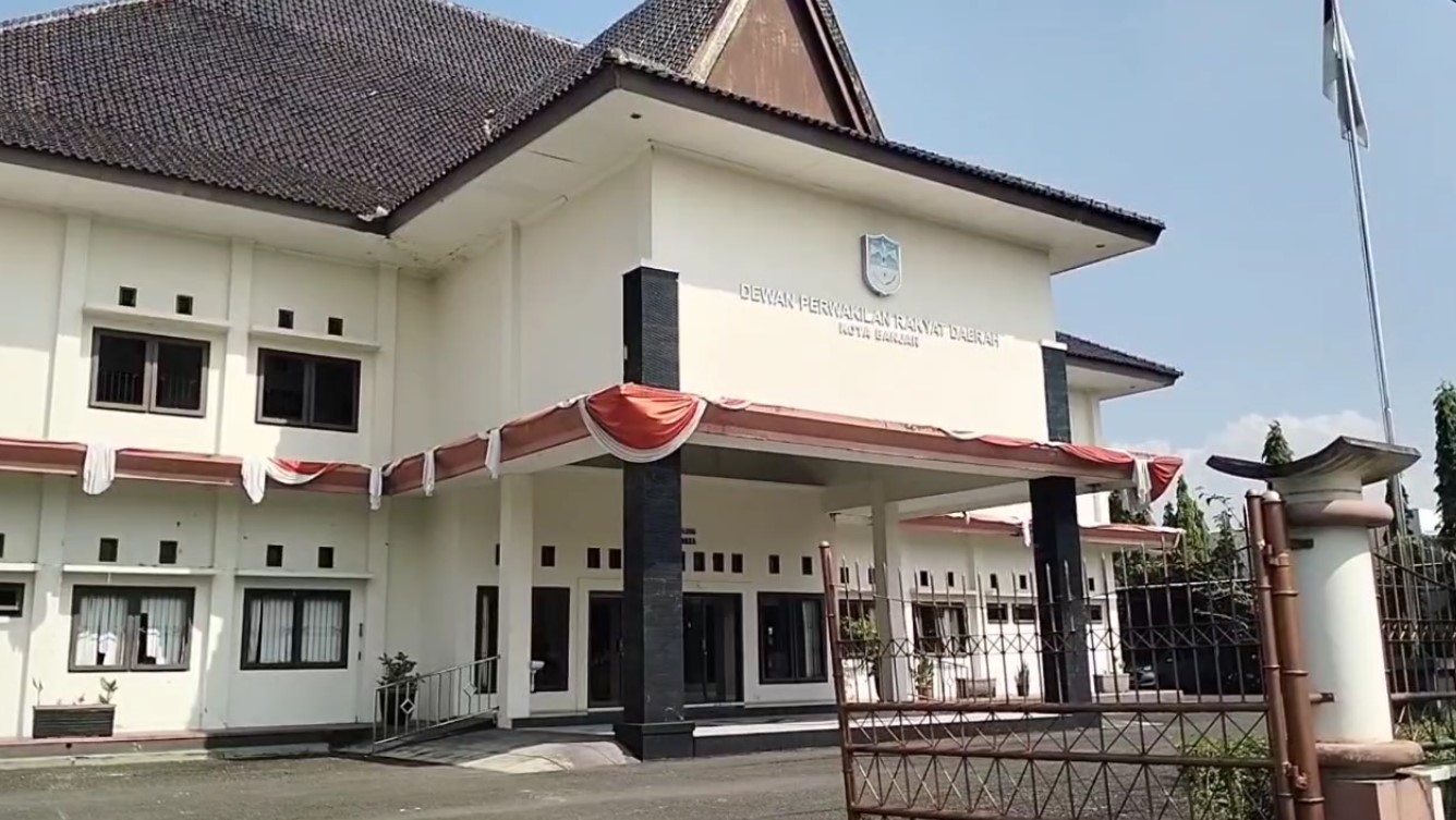 Sekwan DPRD Banjar Diperiksa Polisi Terkait Perusakan Kantor, Kerugian Akibat Vandalisme Ditaksir 50 Juta
