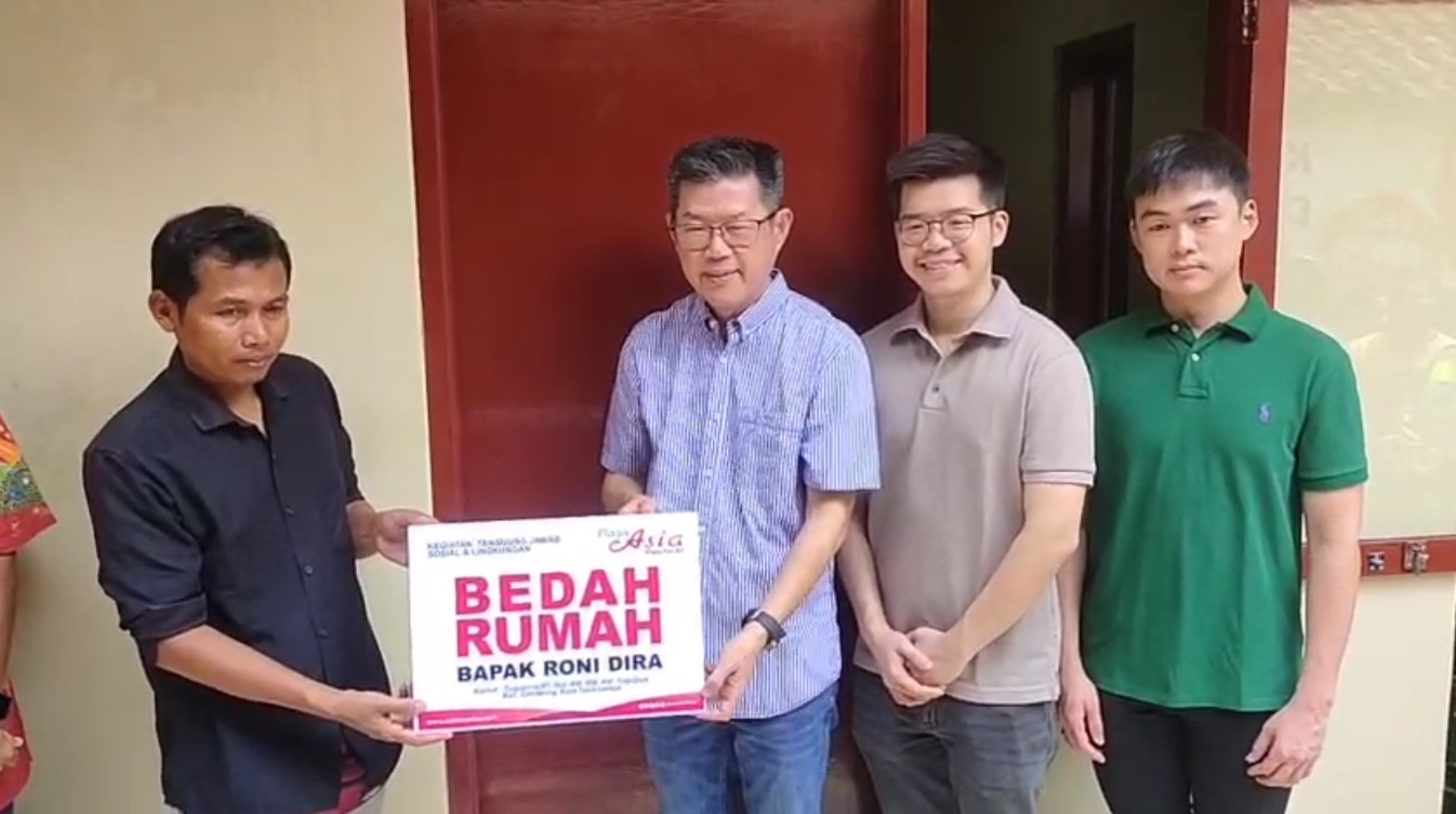 Plaza Asia Bedah Rumah Warga, 15 Tahun Tak Layak Huni Kini Rumah Milik Roni Sudah Berdiri Kokoh
