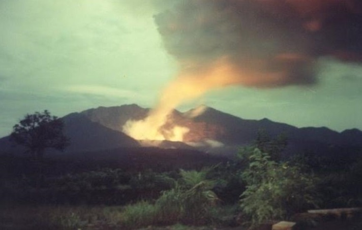 Sejarah Meletusnya Gunung Galunggung Tasikmalaya, Pengalaman Masa Lalu Yang Tak Terlupakan