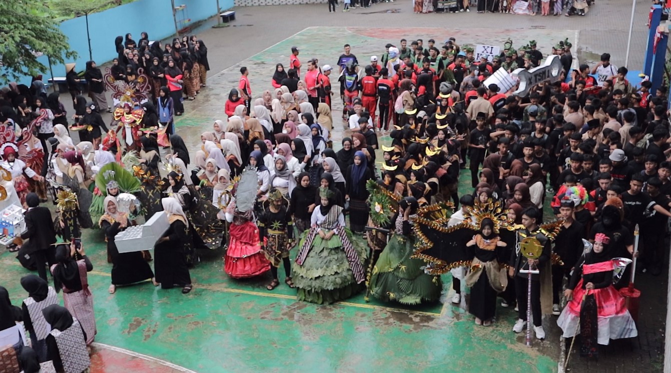 Meriahkan HUT RI Ke 80, SMK Al Falah gelar karnaval budaya, generasi muda pemimpin masa depan bangsa