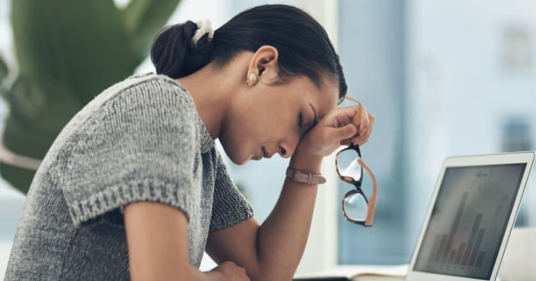 Jangan Abaikan! 10 Tanda Kesehatan Mental Menurun yang Sering Dianggap Normal