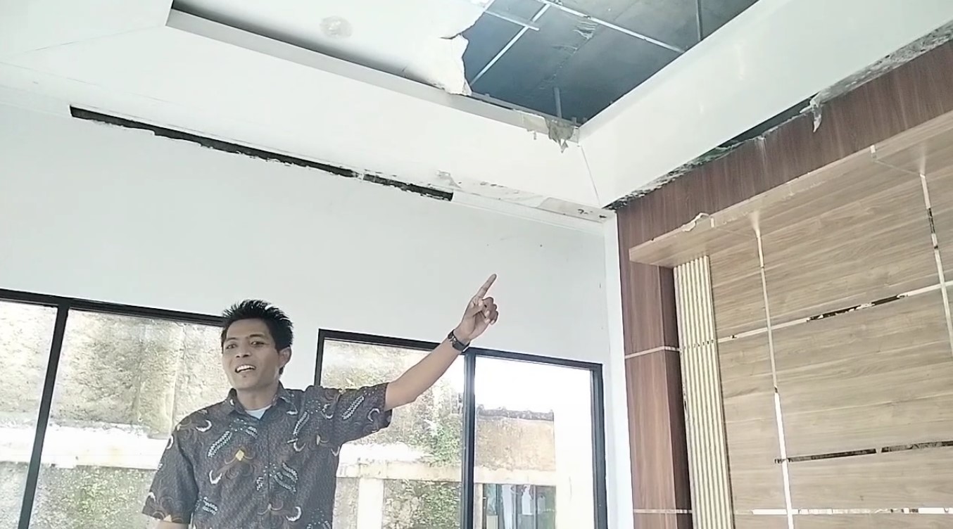 Miris, Gedung Kepemudaan Kota Banjar Tidak Terawat, Toilet Tanpa Air Hingga Plafon Jebol