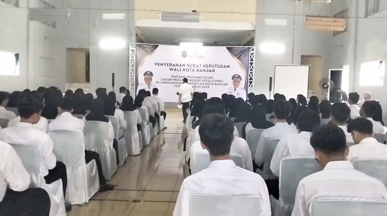 Ratusan Peserta Lolos Seleksi CPNS Terima SK Wali Kota, Minta Ratusan ASN Baru Bekerja dengan Baik