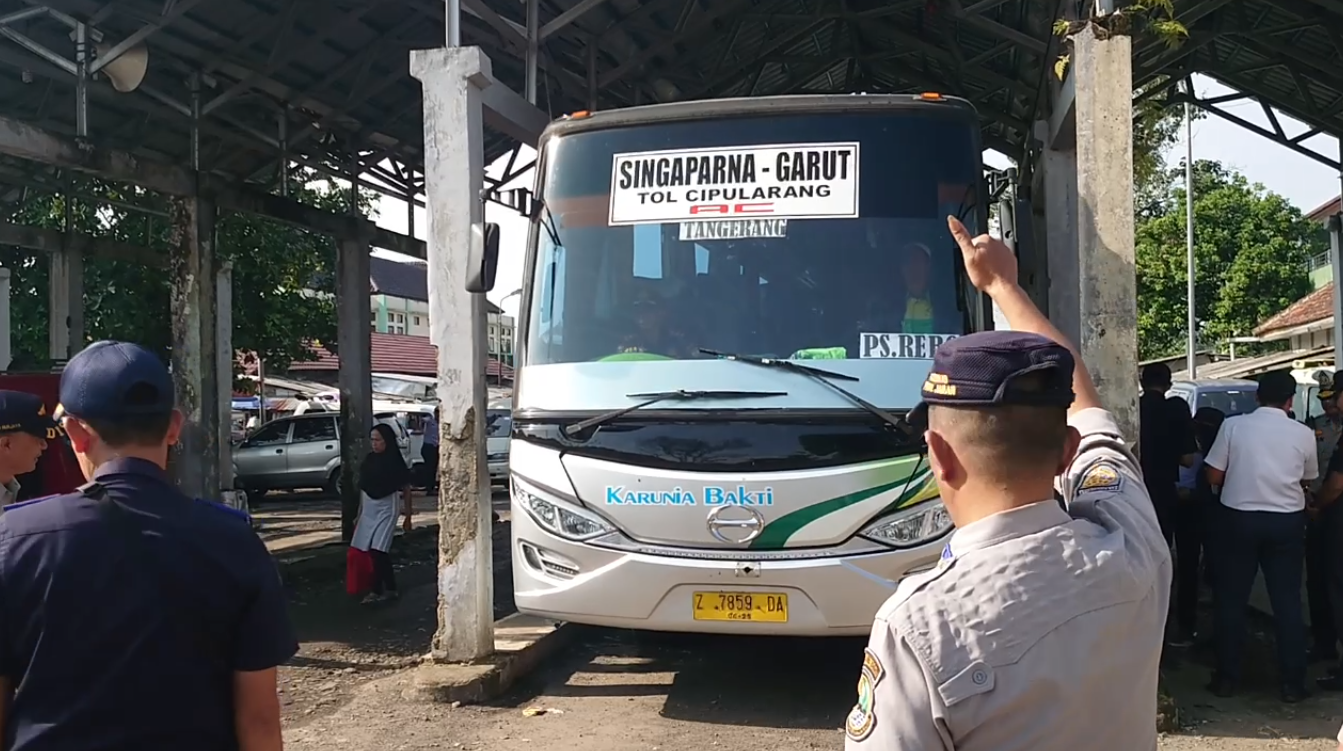 Petugas Gabungan Cek Kesiapan Kendaraan Mudik 2025, Sejumlah Kendaraan Tidak Layak Jalan Karena Administrasi