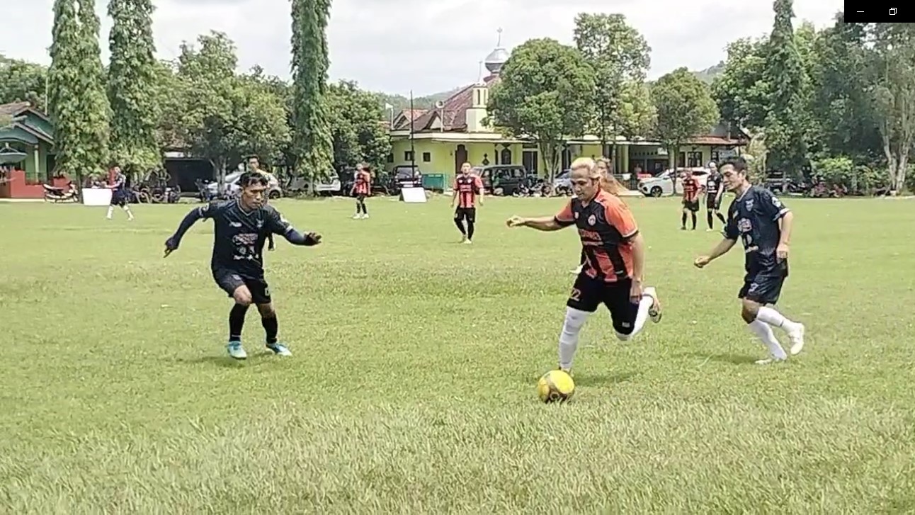 Tarik Minat Pemain Muda Lewat Pertandingan Sepak Bola Usia 40, Ajak Tetap Semangat Berkompetisi