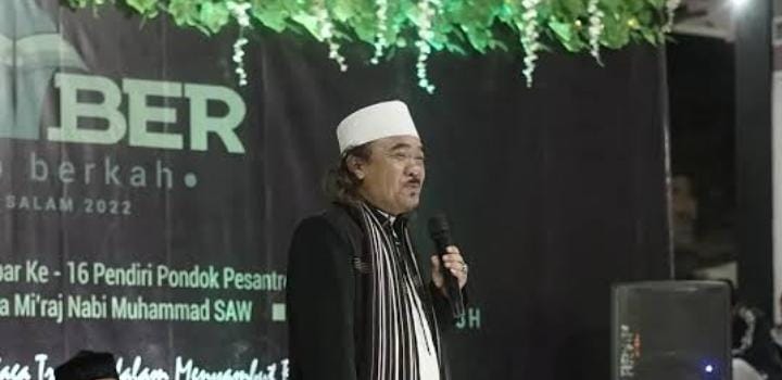 Profil KH. Asep Mubarok: Menelusuri Jejak Dakwah Sang Da’i Penyejuk Umat