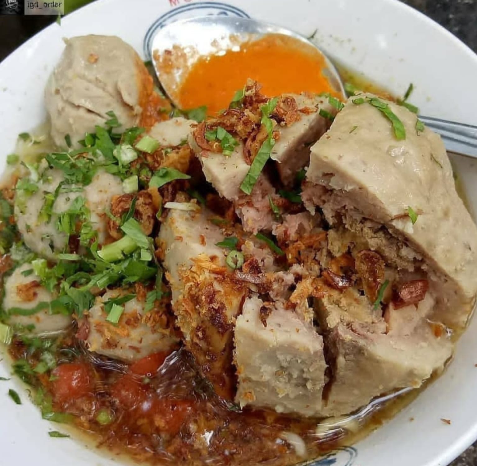 Mie Bakso Ronyok Kuliner Favorit di Garut,  Bakso Besar dengan Harga Terjangkau yang Bikin Ketagihan