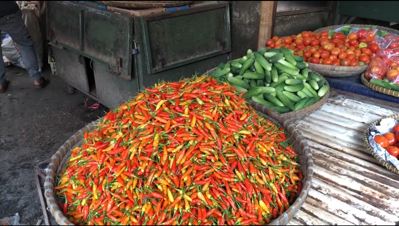 Harga Cabe Rawit Di Pasar Cikurubuk Makin Pedas, Kenaikan Harga Hingga Dua Kali Lipat