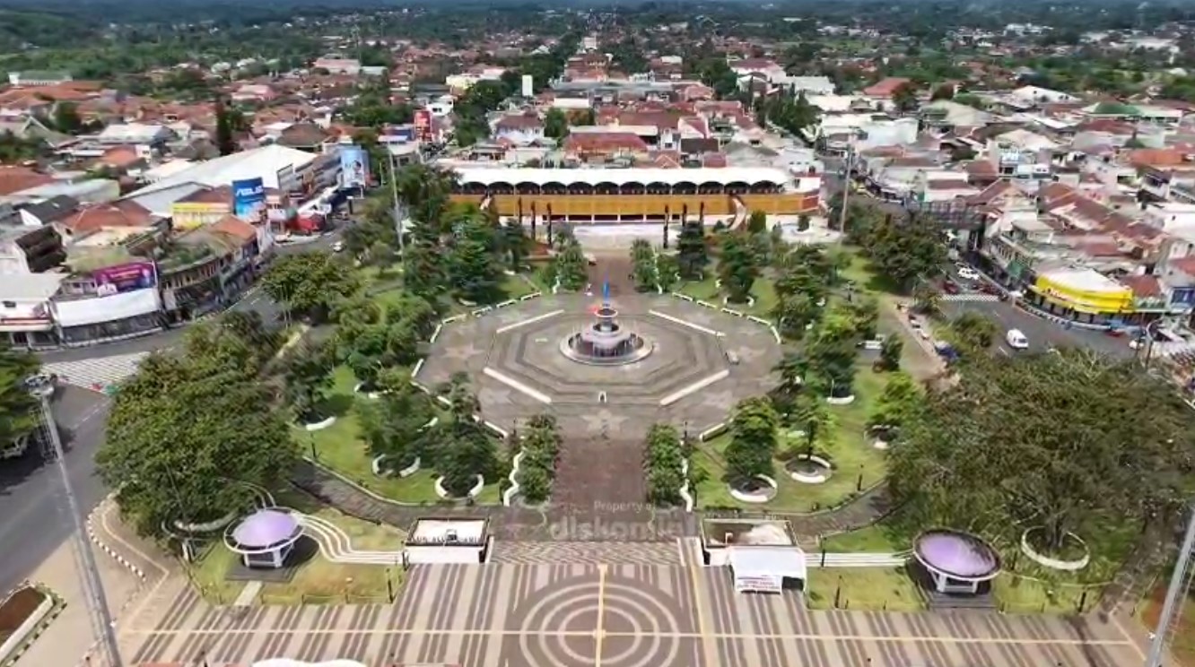 Waduh, Alun-Alun Ciamis Jadi Tempat Transaksi Prostitusi, Waktu Kunjungan Dibatasi Hingga Pukul 12 Malam