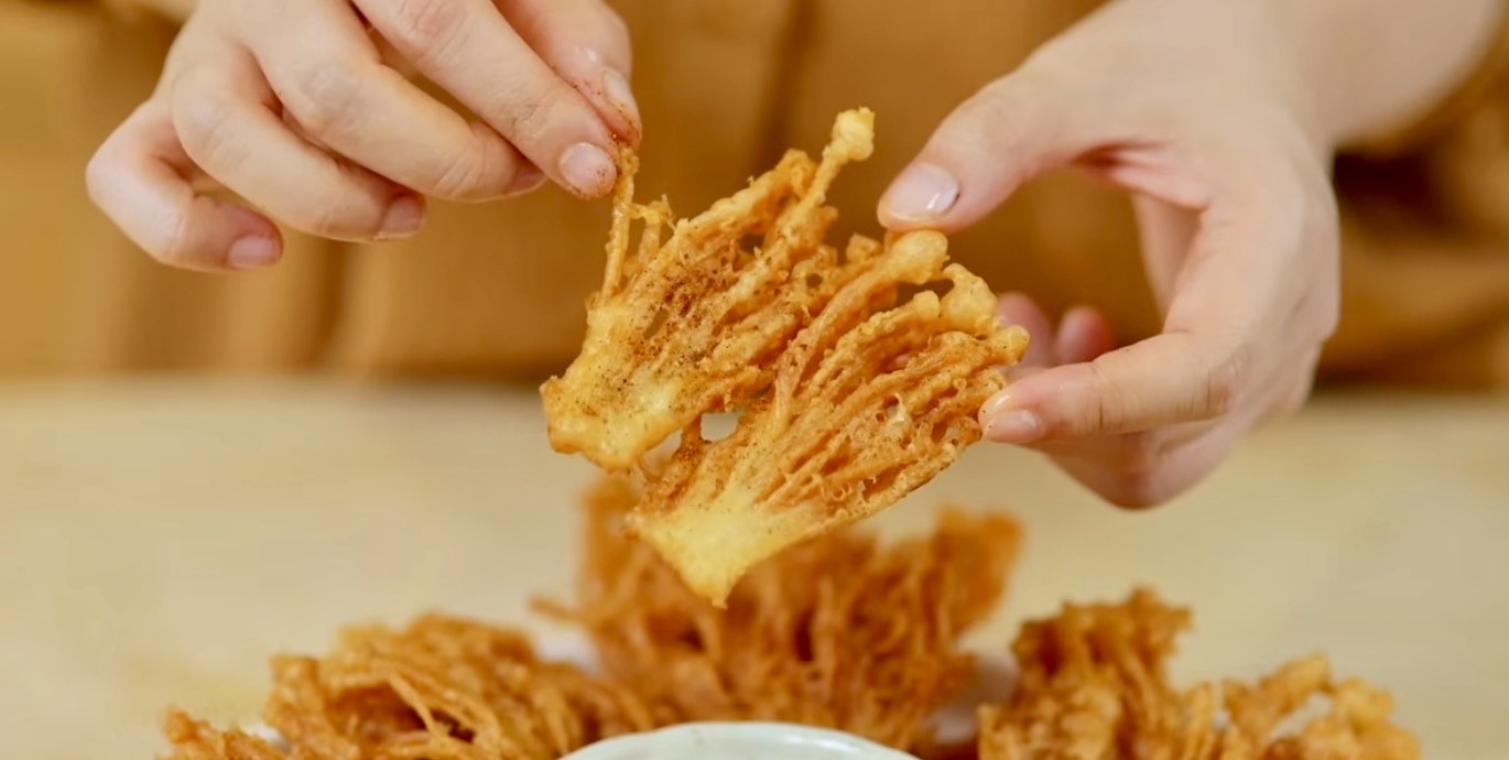 Modal 5 Ribu Jadi Menu Resto Bintang Lima! Rahasia Jamur Enoki Crispy Garing Seharian