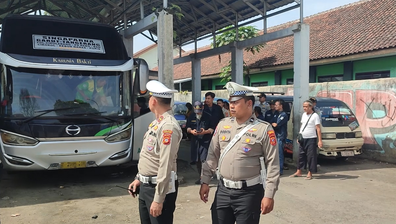 Polres Tasikmalaya Gelar Operasi Keselamatan Lodaya 2025, Petugas Gabungan Periksa Fisik Kendaraan 