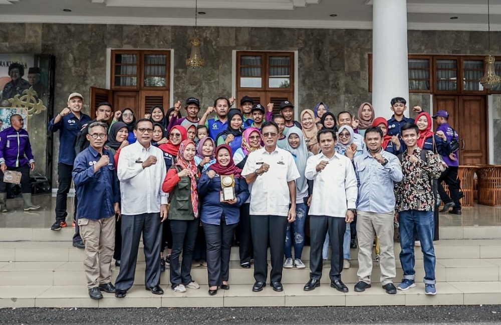 Warga Ciamis Antusias Sambut Kedatangan Piala Anugerah Adipura Kencana Tahun 2023 