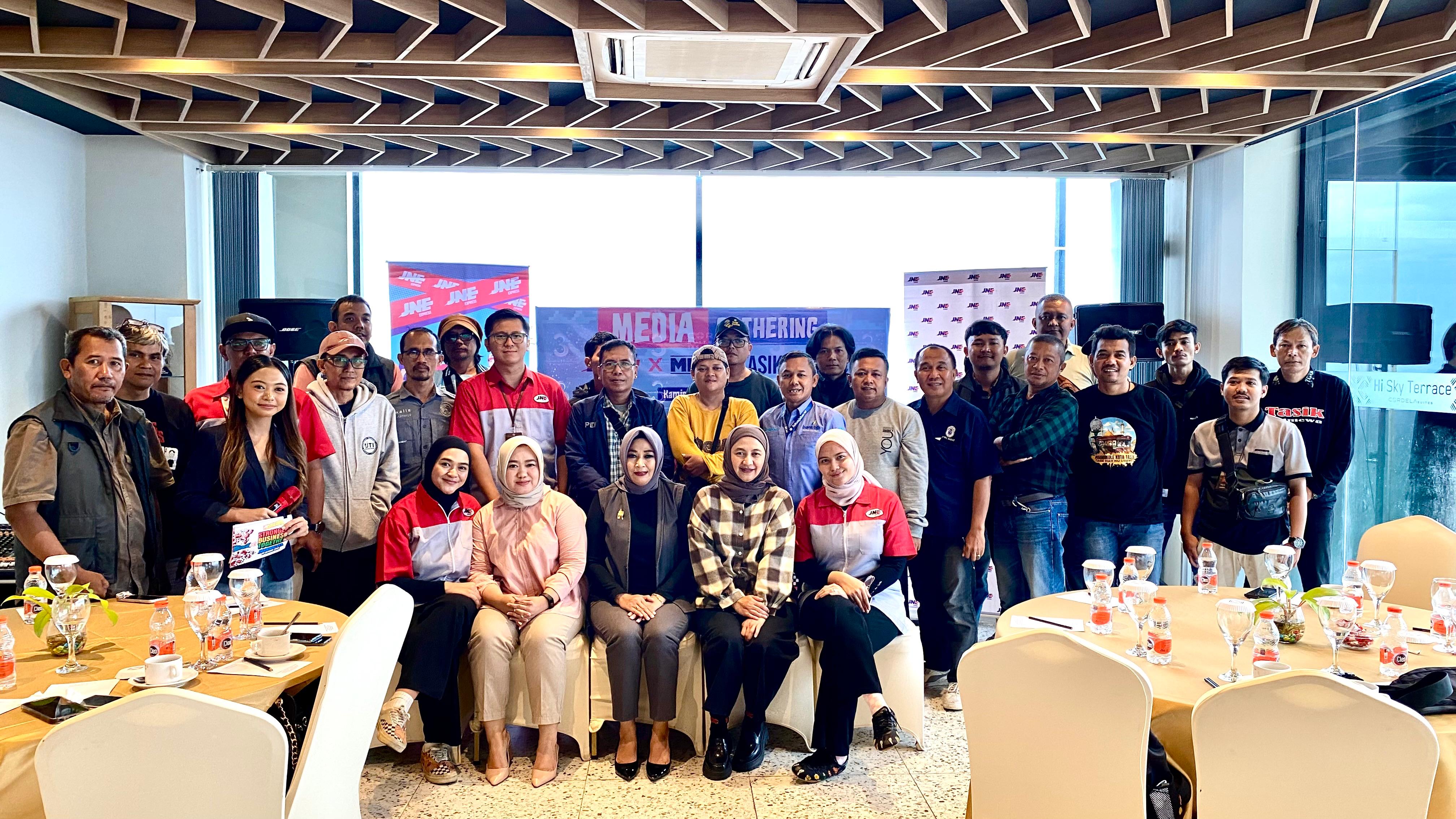 Jalin Silaturahmi Lewat Kopdar, JNE Tasikmalaya Perkuat Kolaborasi Bersama Media