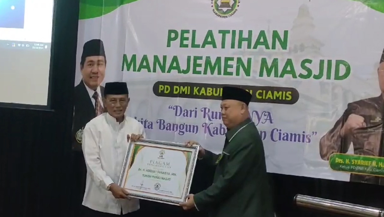 Herdiat Sunarya Dianugerahi Tokoh Peduli Masjid, Dinilai Berjasa Membangun dan Memakmurkan Masjid di Ciamis 