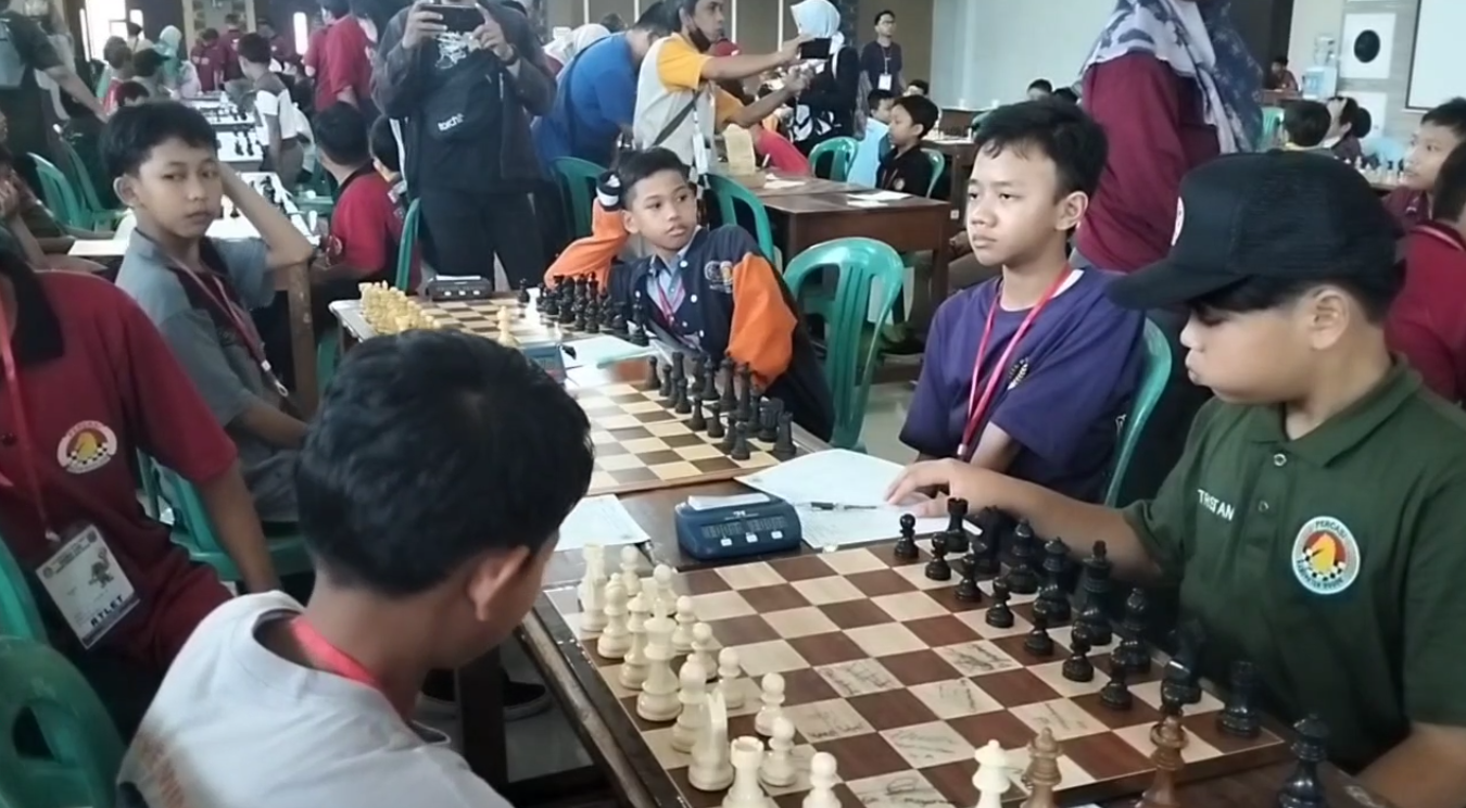 Pecatur Adu Taktik Dalam Kejurda Tingkat Jawa Barat, Total Hadiah Hingga Puluhan Juta Rupiah