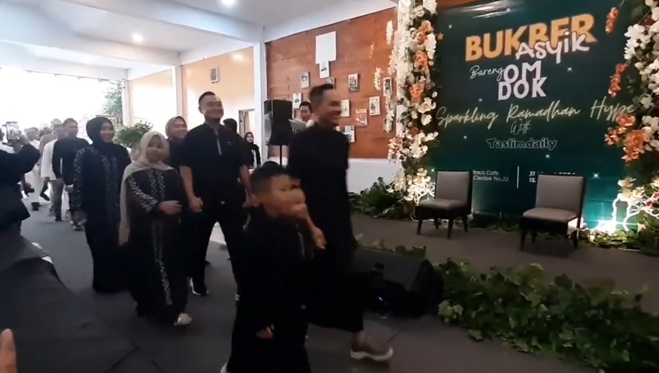 Bukber Asyik Bareng Om Dok Dimeriahkan Fashion Show Nakes, Bentuk Syukuran Kepada Alloh Swt Di Bulan Ramadan