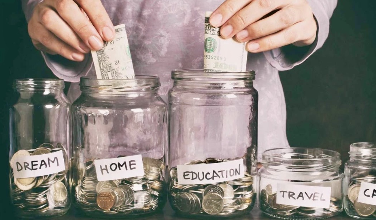 Rahasia Bebas Finansial: Kenapa Tabungan Kamu Harus Dianggap Sebagai Cicilan?