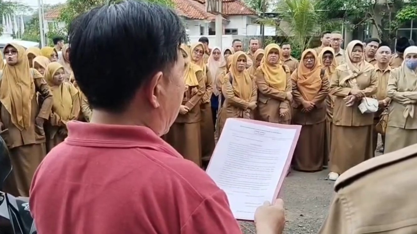 Ratusan Guru PAI Geruduk Kantor Kemenag Banjar, Tuntut Tunjangan 4 Bulan Belum Dibayar 