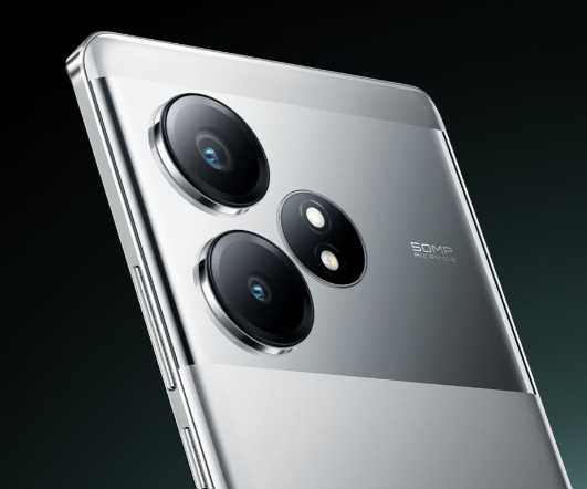 Realme GT Neo6 SE Smartphone Tangguh dengan Snapdragon 7+ Gen 3