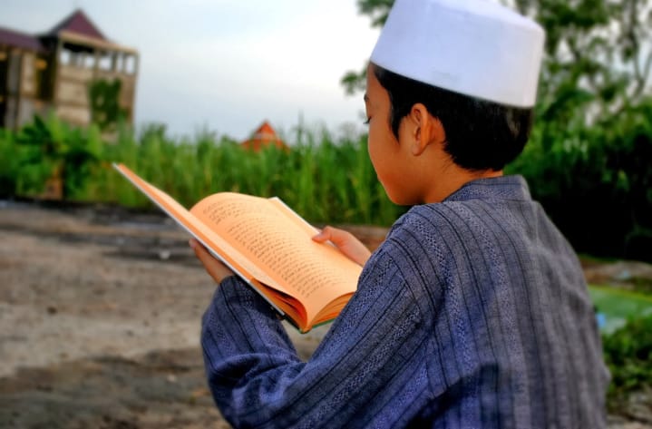 Dear Santri Pemula, ini 5 Kitab Fiqih Untuk Pondasi Membangun Dasar Pemahaman Hukum Islam