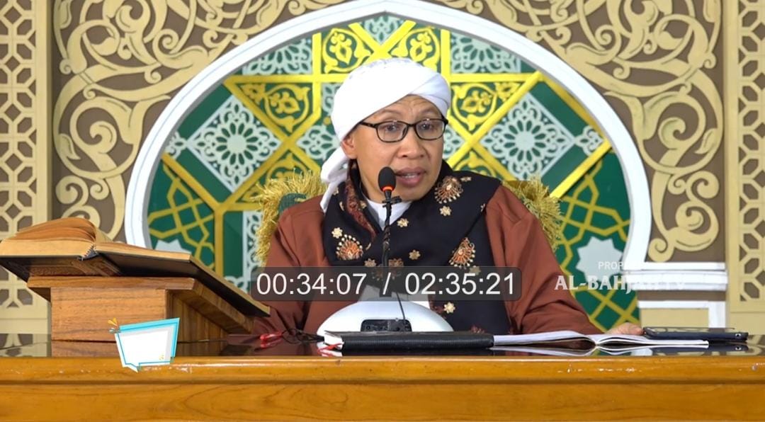 Pahala Mendengar dan Membaca Al-Qur’an, Apakah Sama? Buya Yahya Beri Penjelasan